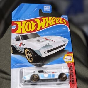 2026 Hot Wheels Then And Now 3/10 Corvette Grand Sport 97/250 New In Package